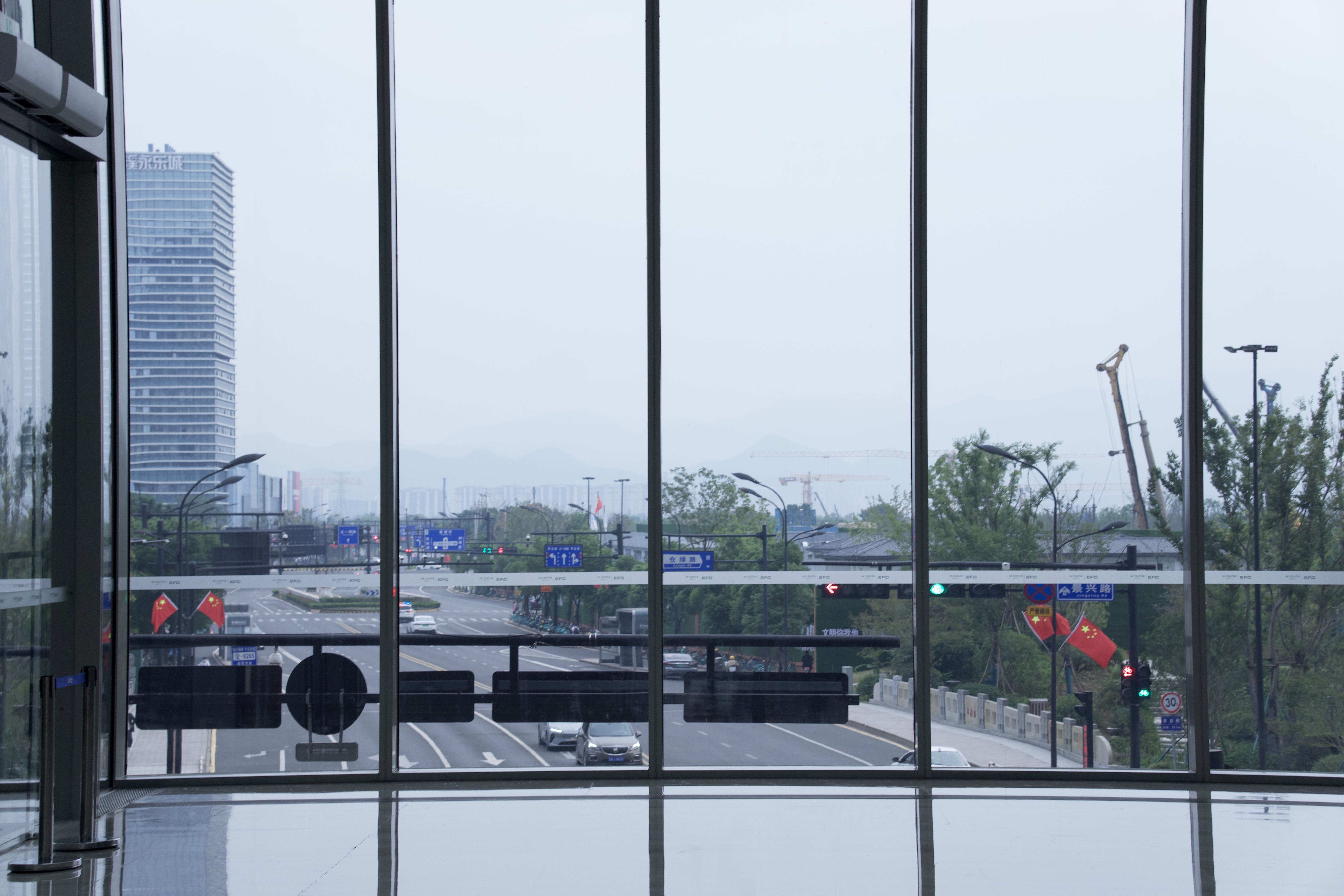 雨后的城市脉搏